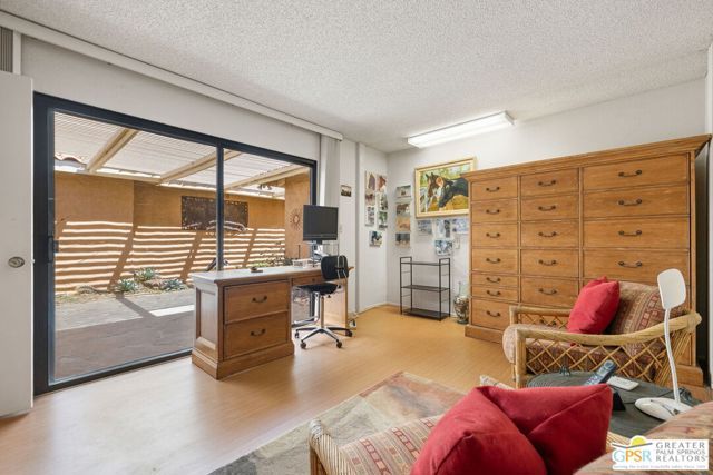 281 S Serena Drive, Palm Desert, CA 92260