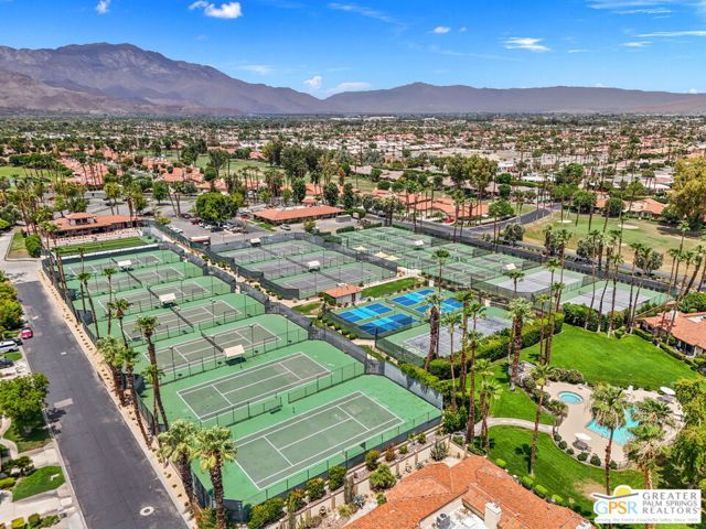 281 S Serena Drive, Palm Desert, CA 92260