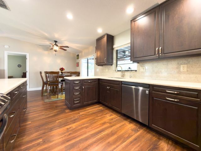 4941 SW 10th St, Margate, FL 33068