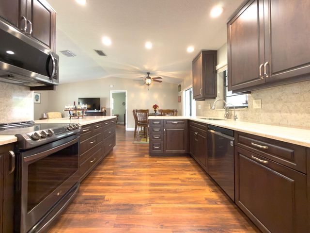 4941 SW 10th St, Margate, FL 33068