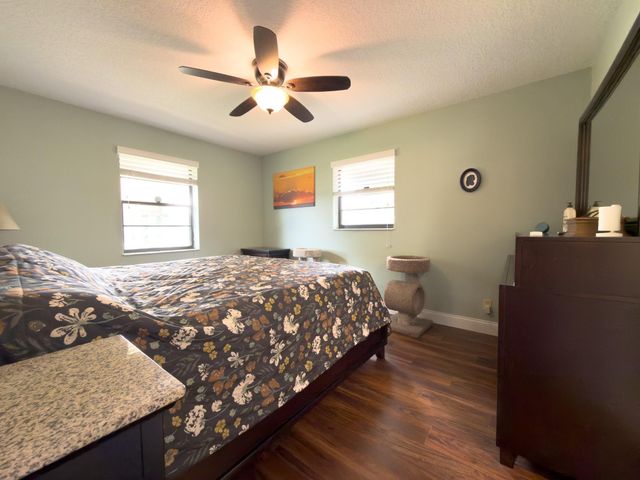 4941 SW 10th St, Margate, FL 33068