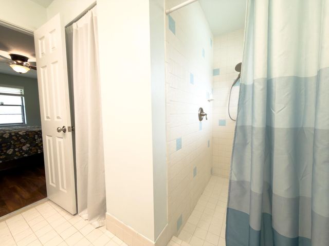 4941 SW 10th St, Margate, FL 33068