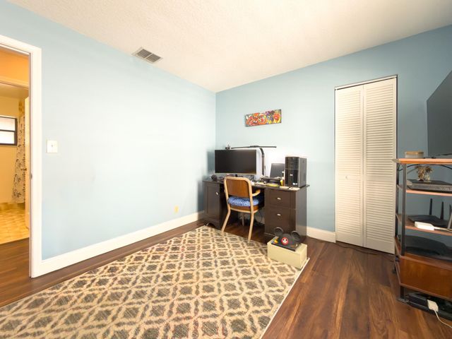 4941 SW 10th St, Margate, FL 33068