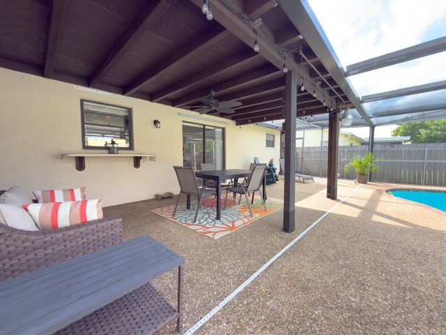 4941 SW 10th St, Margate, FL 33068