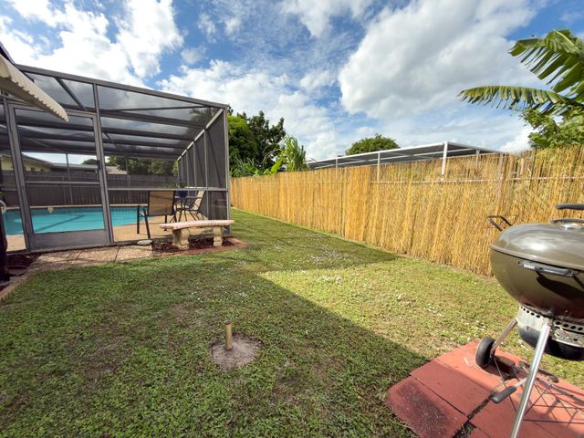 4941 SW 10th St, Margate, FL 33068