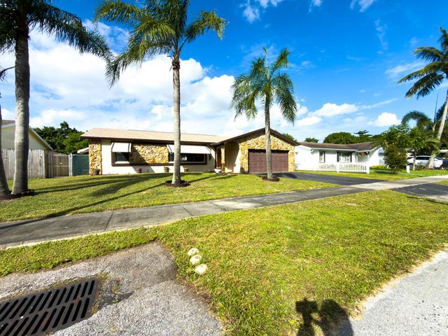 4941 SW 10th St, Margate, FL 33068