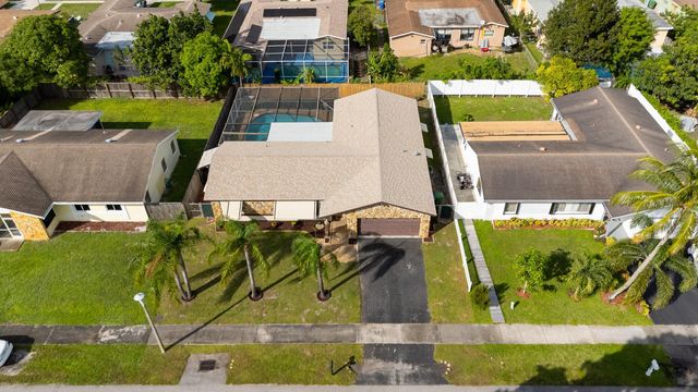 4941 SW 10th St, Margate, FL 33068