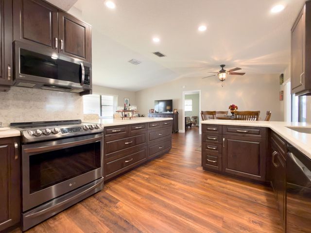 4941 SW 10th St, Margate, FL 33068