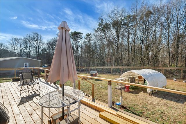 109 Moon Lane, Westminster, SC 29693