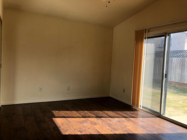 9840 Douglas Ave, Delhi, CA 95315