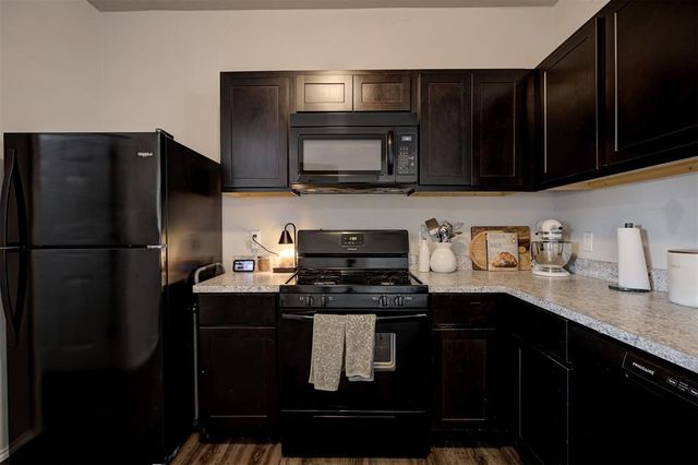 2017 W Autumn Way, Mustang, OK 73064