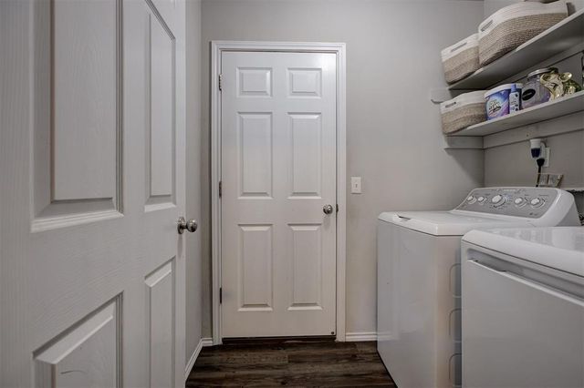 2017 W Autumn Way, Mustang, OK 73064