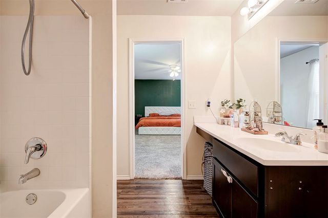 2017 W Autumn Way, Mustang, OK 73064