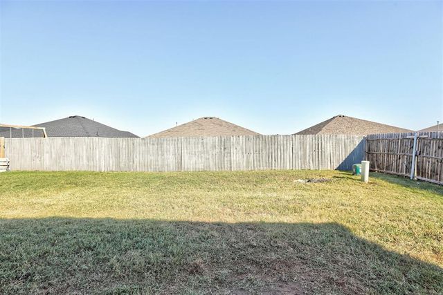 2017 W Autumn Way, Mustang, OK 73064