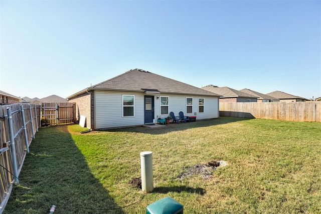 2017 W Autumn Way, Mustang, OK 73064