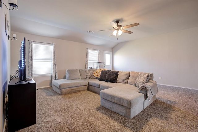 2017 W Autumn Way, Mustang, OK 73064