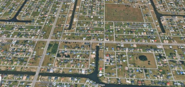 2211 EMBERS PARKWAY W, Cape Coral, FL 33993