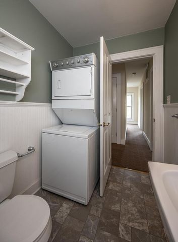 711 2nd Street W, Northfield, MN 55057