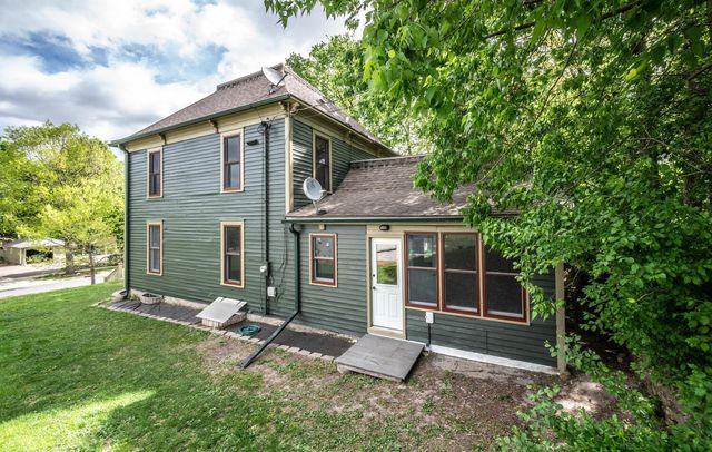 711 2nd Street W, Northfield, MN 55057