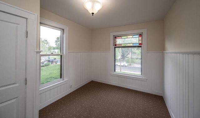 711 2nd Street W, Northfield, MN 55057