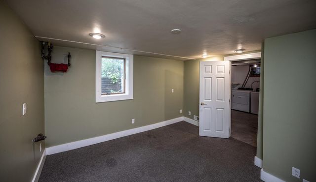 711 2nd Street W, Northfield, MN 55057