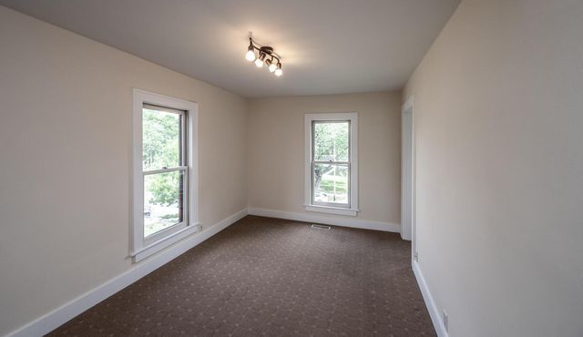 711 2nd Street W, Northfield, MN 55057