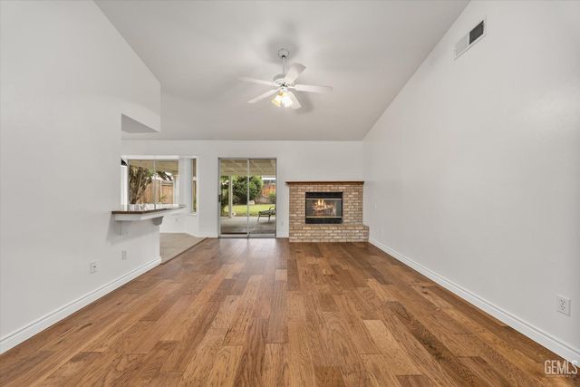 13912 Las Entradas, Bakersfield, CA 93314