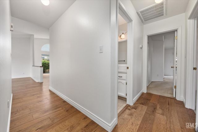 13912 Las Entradas, Bakersfield, CA 93314