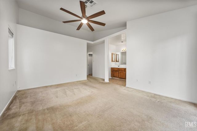 13912 Las Entradas, Bakersfield, CA 93314