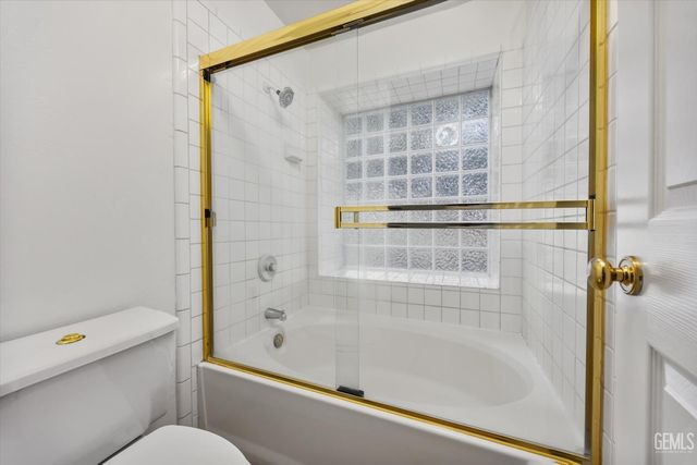 13912 Las Entradas, Bakersfield, CA 93314