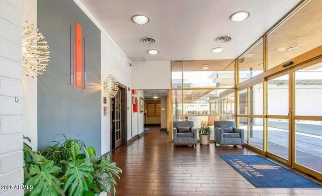 4750 N CENTRAL Avenue L8, Phoenix, AZ 85012