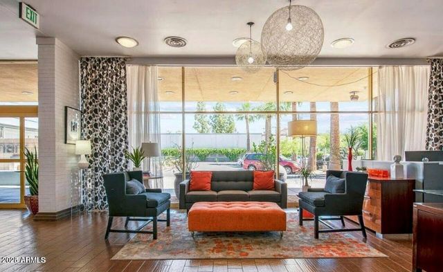 4750 N CENTRAL Avenue L8, Phoenix, AZ 85012