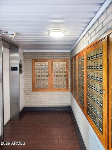 4750 N CENTRAL Avenue L8, Phoenix, AZ 85012