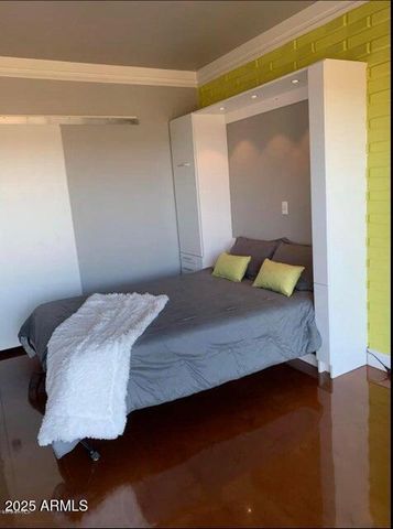 4750 N CENTRAL Avenue L8, Phoenix, AZ 85012