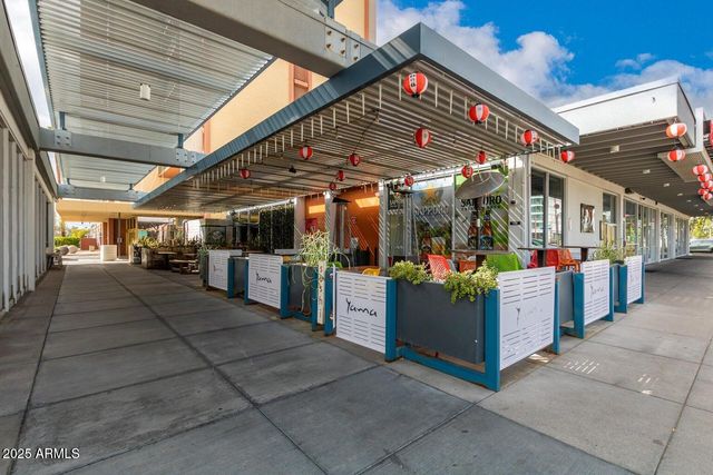 4750 N CENTRAL Avenue L8, Phoenix, AZ 85012