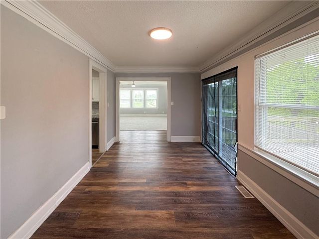 4144 NE Winn Road, Kansas City, MO 64117