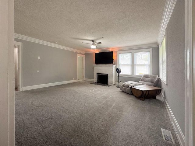 4144 NE Winn Road, Kansas City, MO 64117