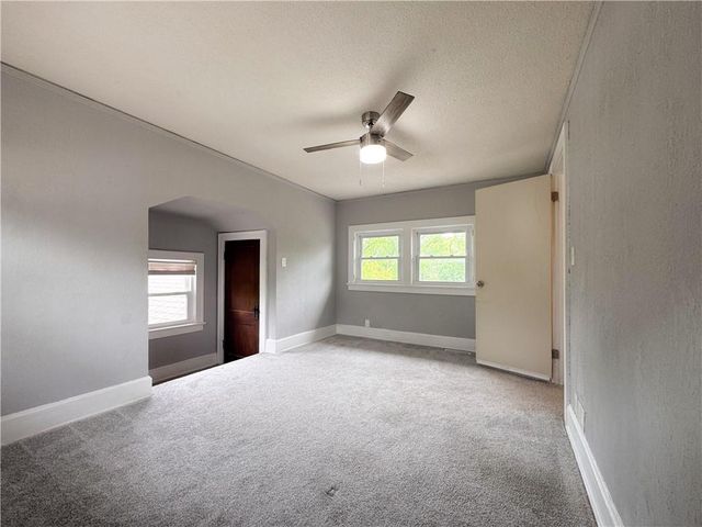 4144 NE Winn Road, Kansas City, MO 64117