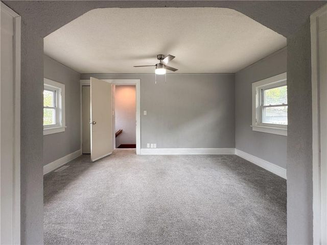 4144 NE Winn Road, Kansas City, MO 64117