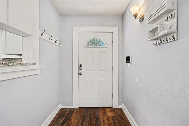 4144 NE Winn Road, Kansas City, MO 64117