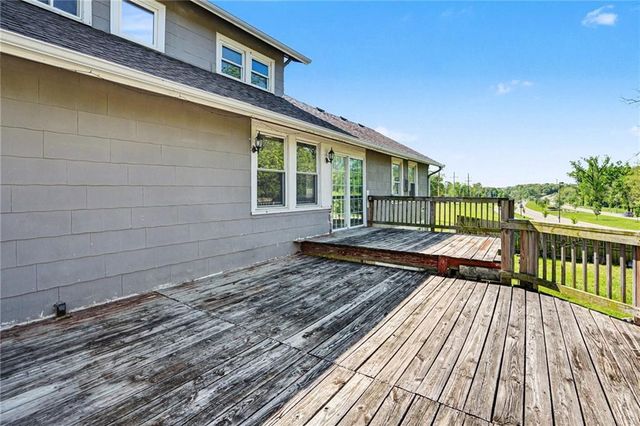 4144 NE Winn Road, Kansas City, MO 64117