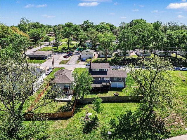 4144 NE Winn Road, Kansas City, MO 64117