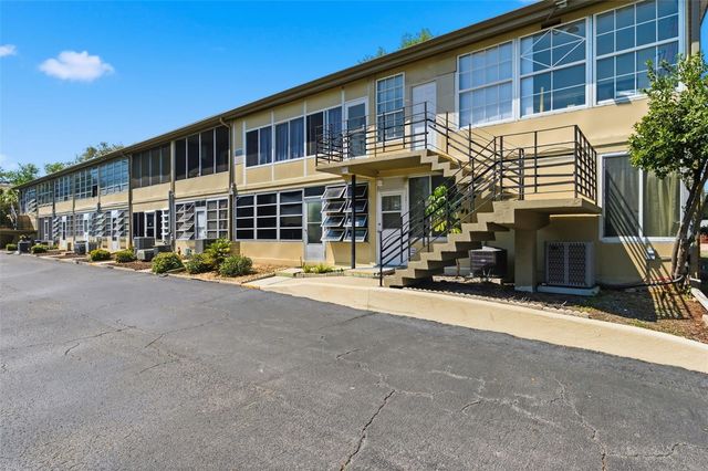 1257 DREW STREET 14, Clearwater, FL 33755