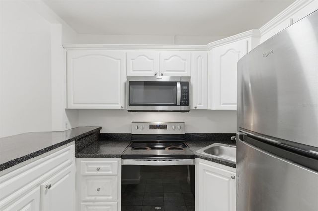 1257 DREW STREET 14, Clearwater, FL 33755