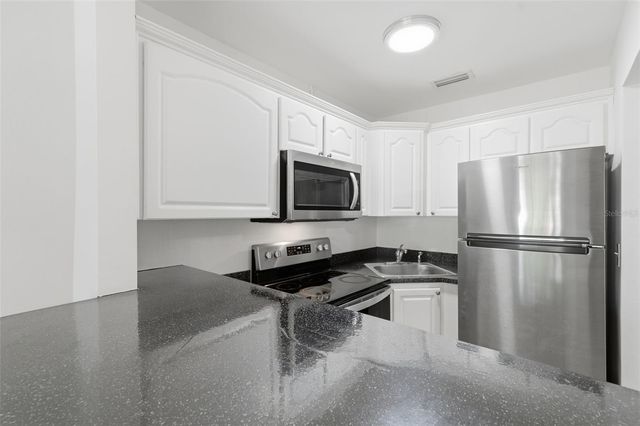 1257 DREW STREET 14, Clearwater, FL 33755