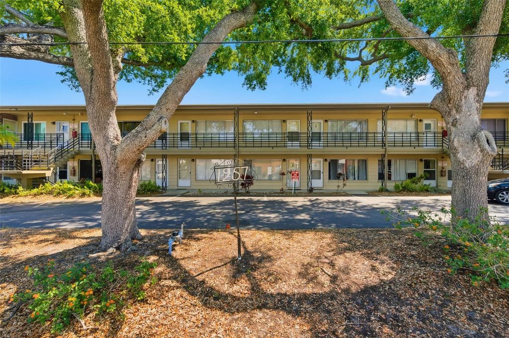 1257 DREW STREET 14, Clearwater, FL 33755