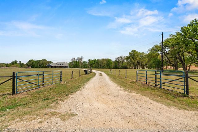 1680 County Road 302, Rockdale, TX 76567