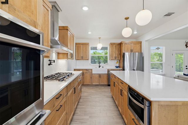 1680 County Road 302, Rockdale, TX 76567