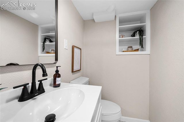 324 W Grant Avenue, Pueblo, CO 81004