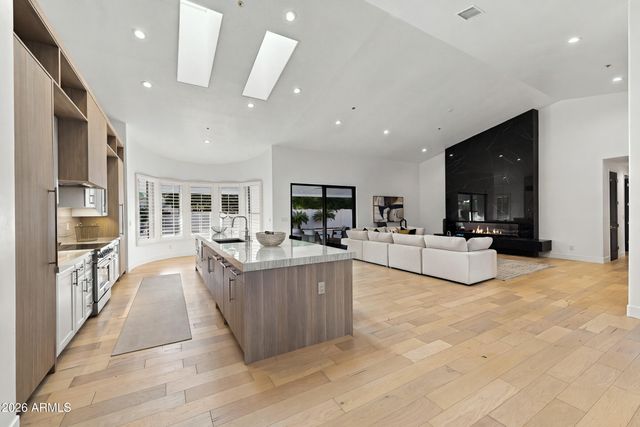 8603 E ASTER Drive, Scottsdale, AZ 85260